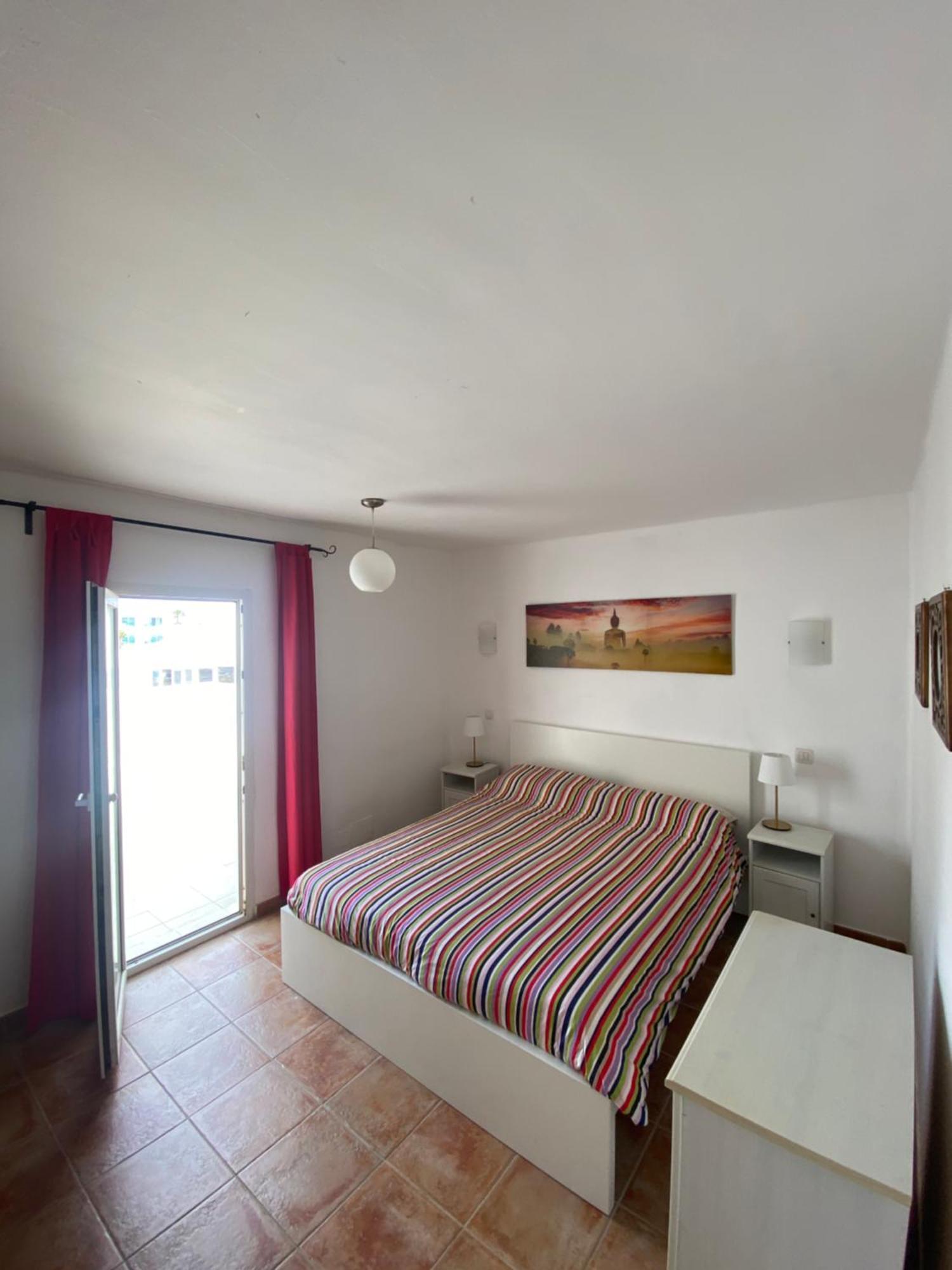 First Floor Apartment With Sea View, 科斯塔特吉塞 外观 照片